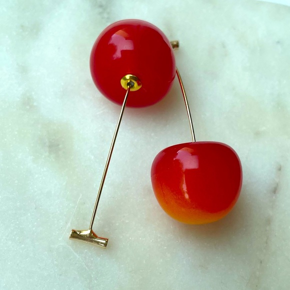 🍒 Urban Outfitters Cherry Season Dangle Earrings - Picture 5 of 8